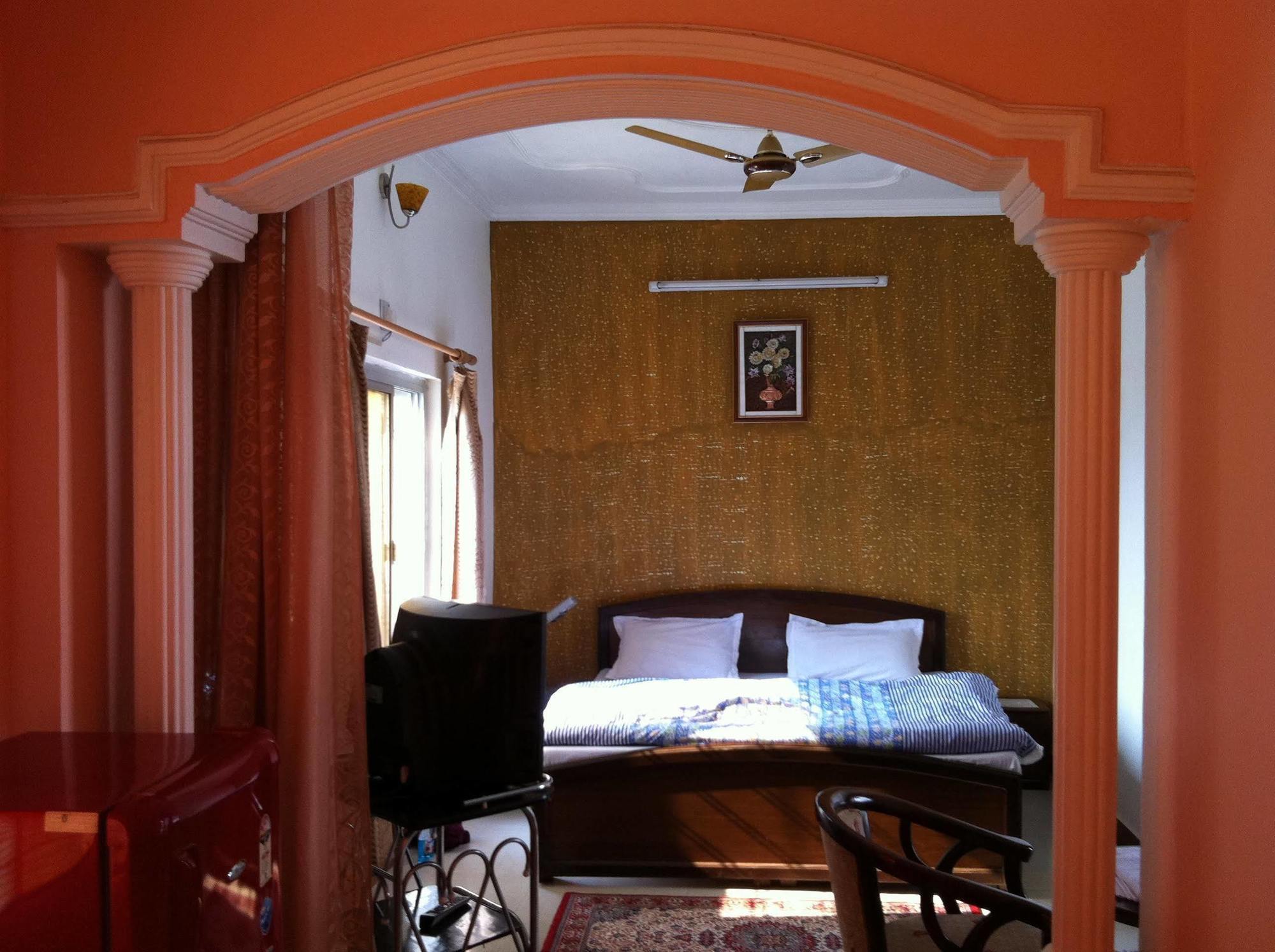 Vashishth Guest House Ришикеш Экстерьер фото